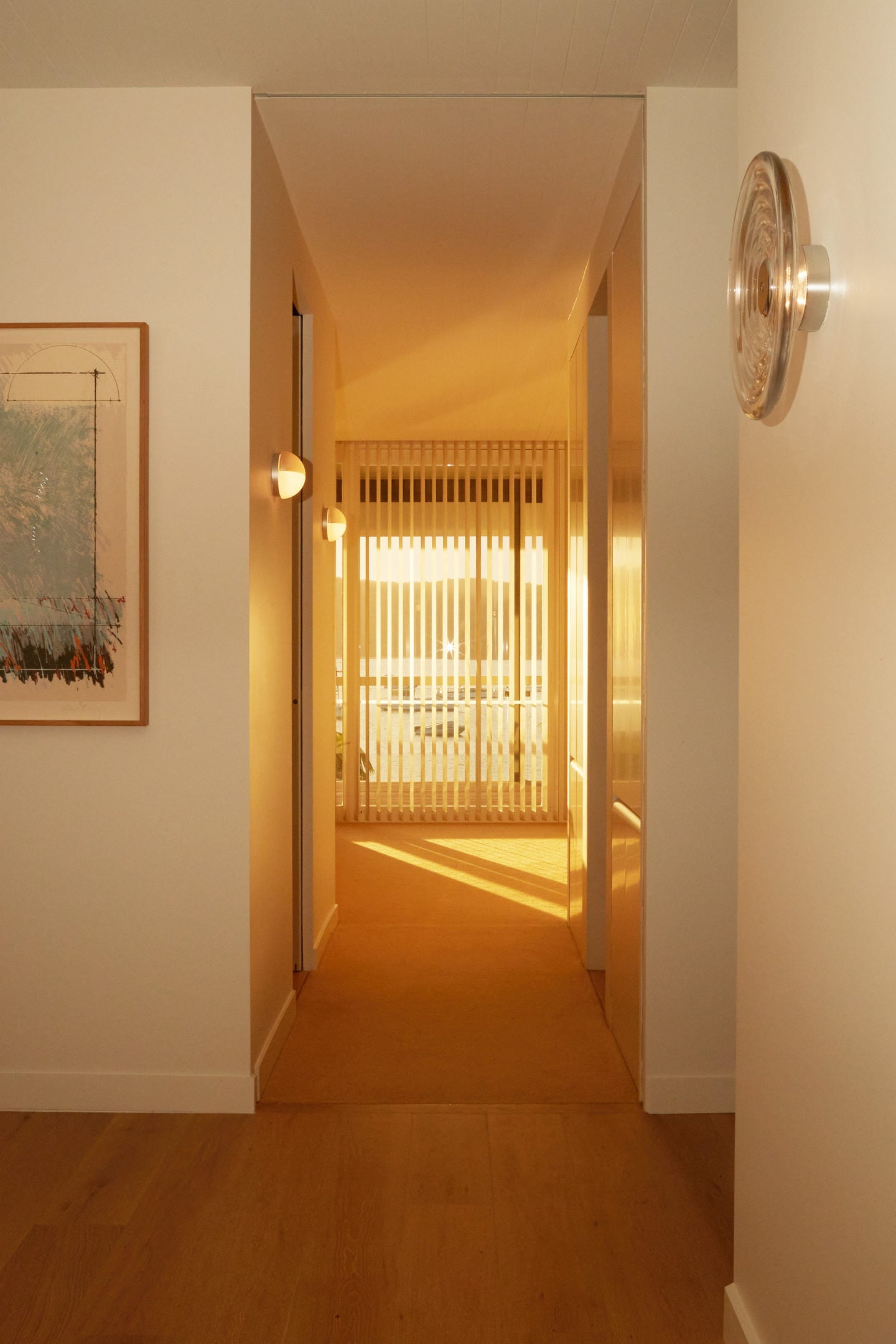 Phase Sconce
