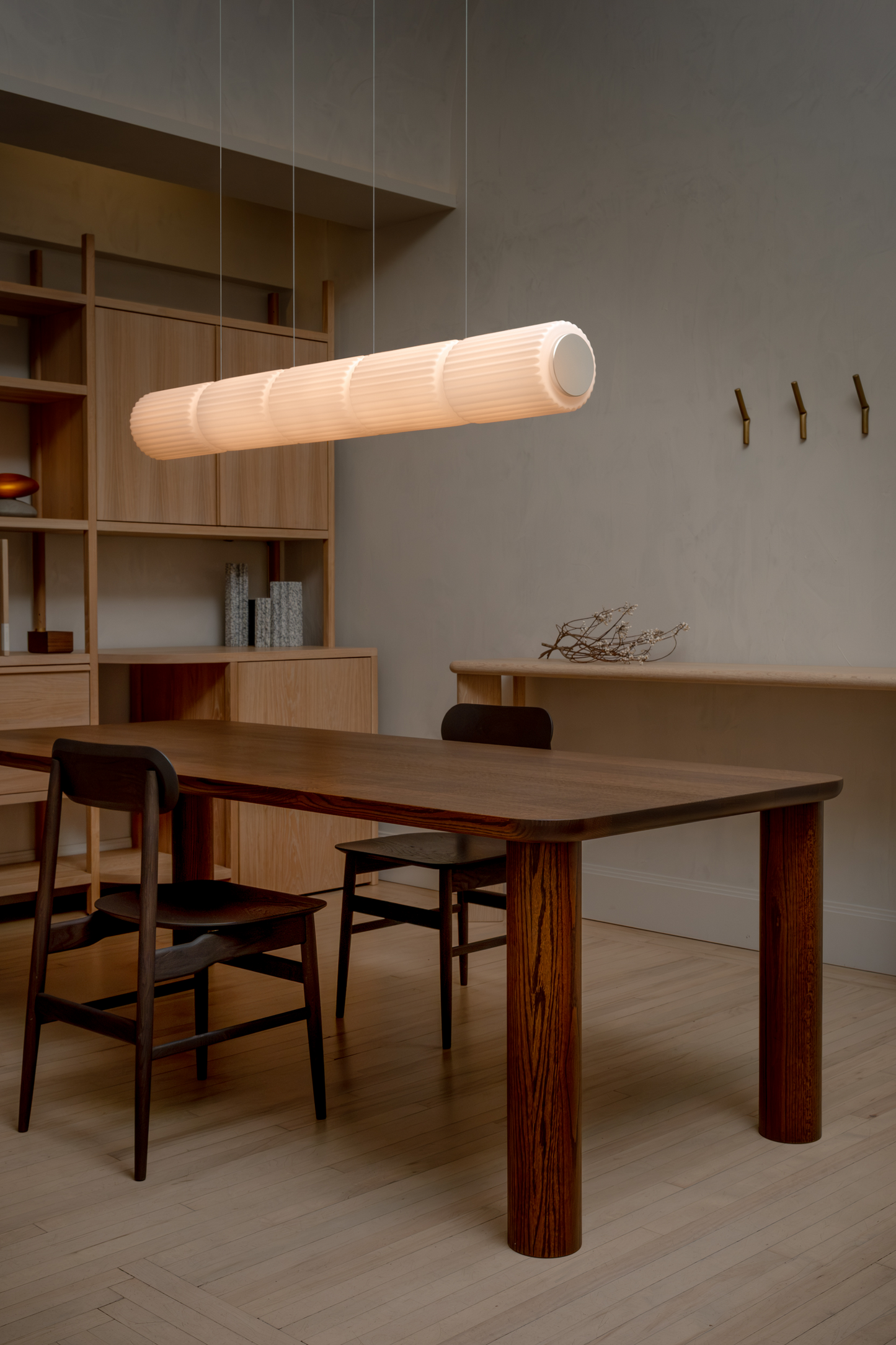 Column 175 Horizontal - Amber
