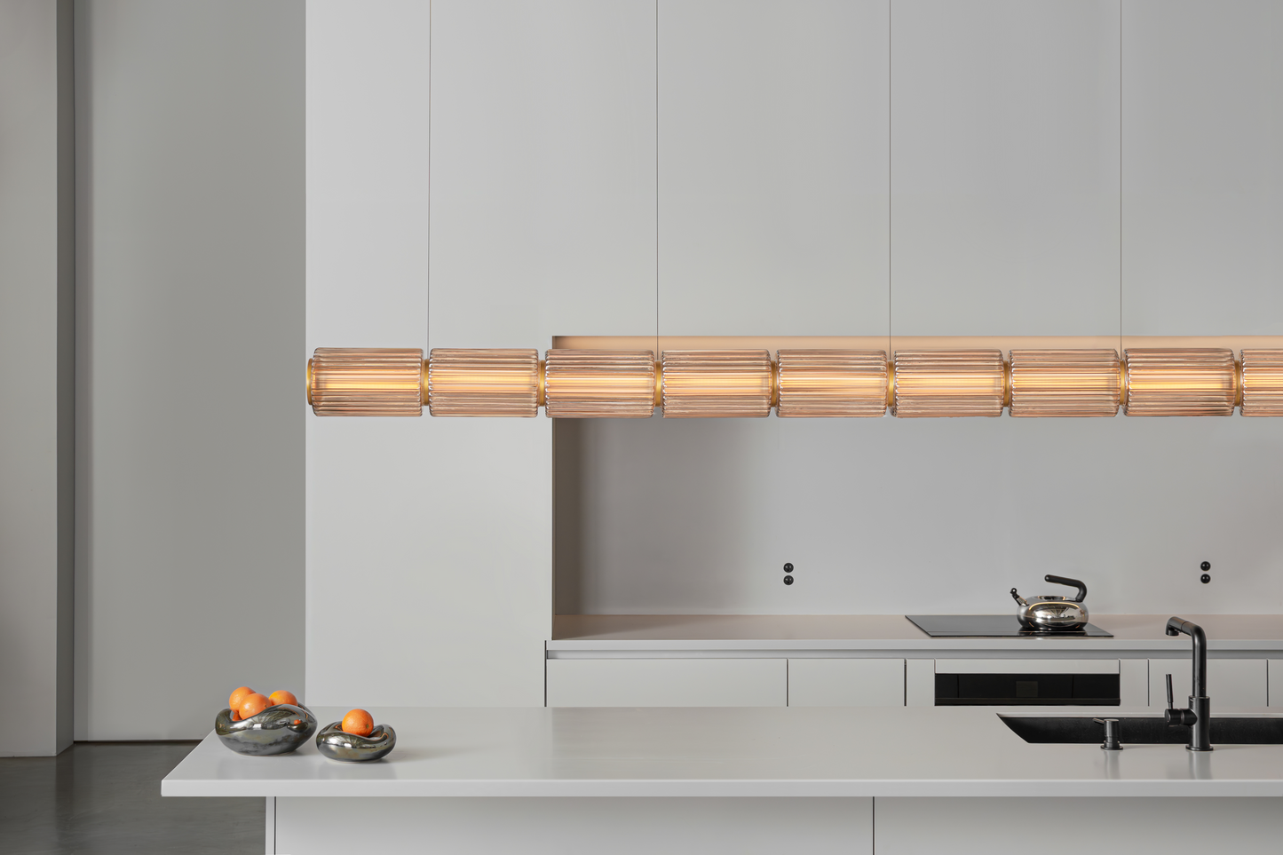 Column 175 Horizontal - Carbon