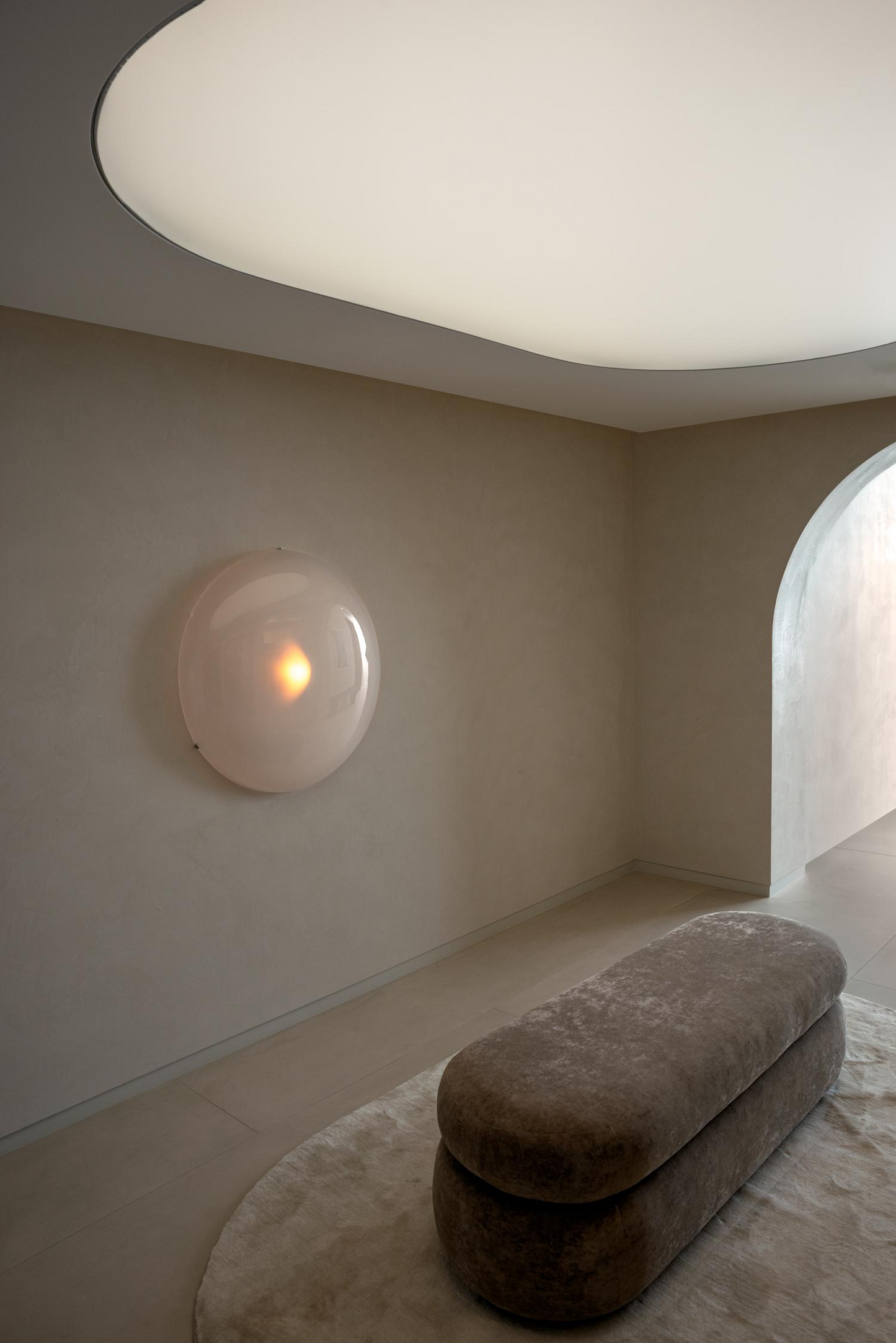 Iris Ceiling/Wall - 90