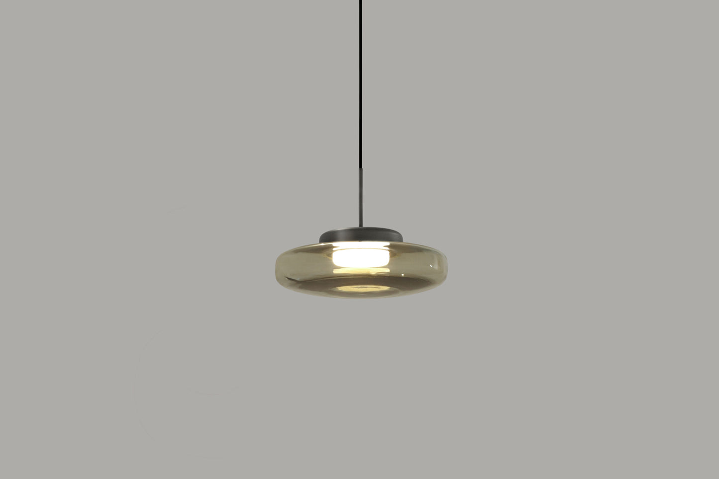 Lounge Single Pendant