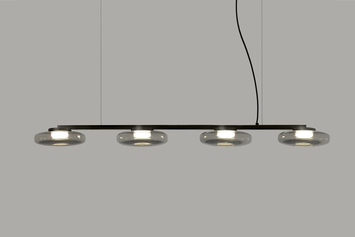 Lounge Four-light linear chandelier