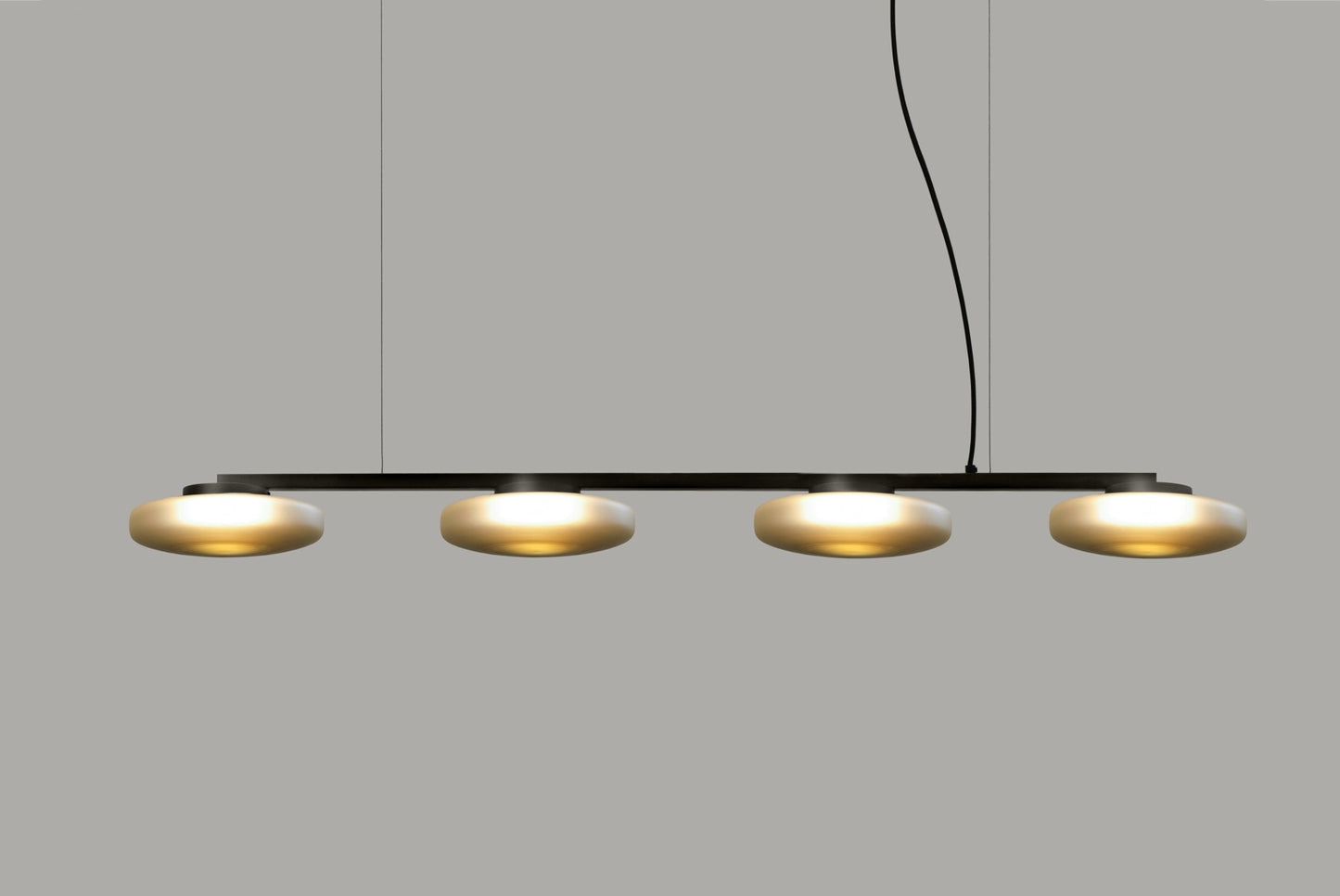 Lounge Four-light linear chandelier