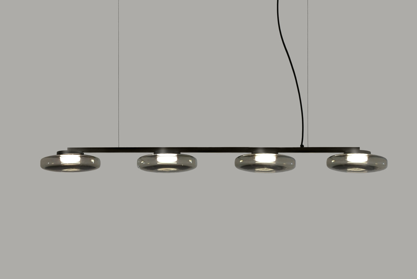 Lounge Four-light linear chandelier