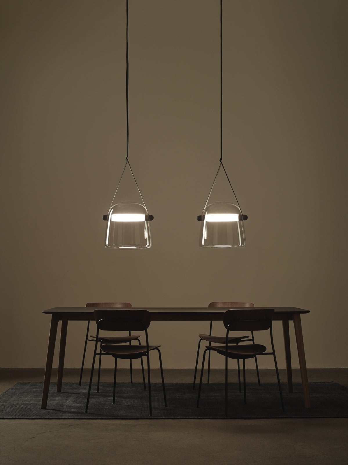 Mona Pendant - Medium In Smoke Brown