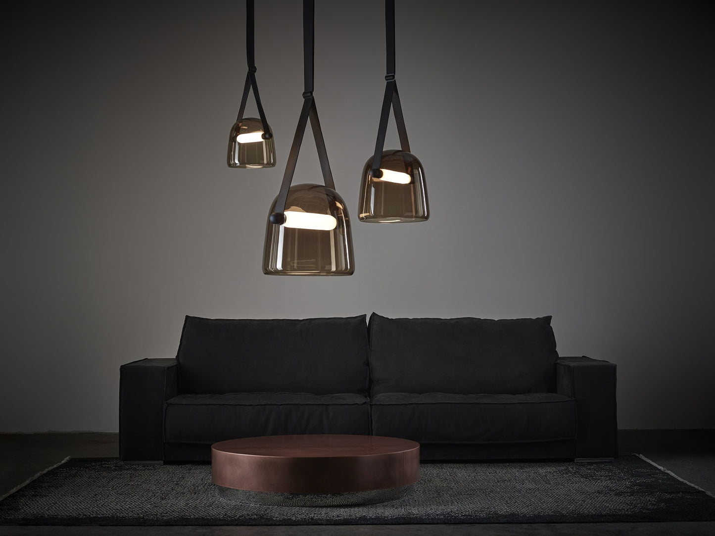 Mona Pendant - Medium In Smoke Brown