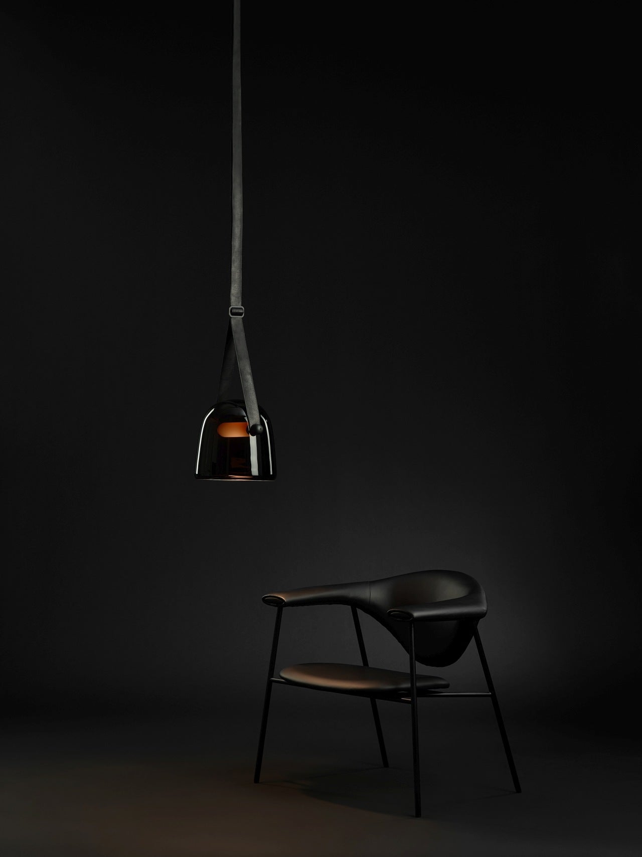 Mona Pendant - Medium In Smoke Brown