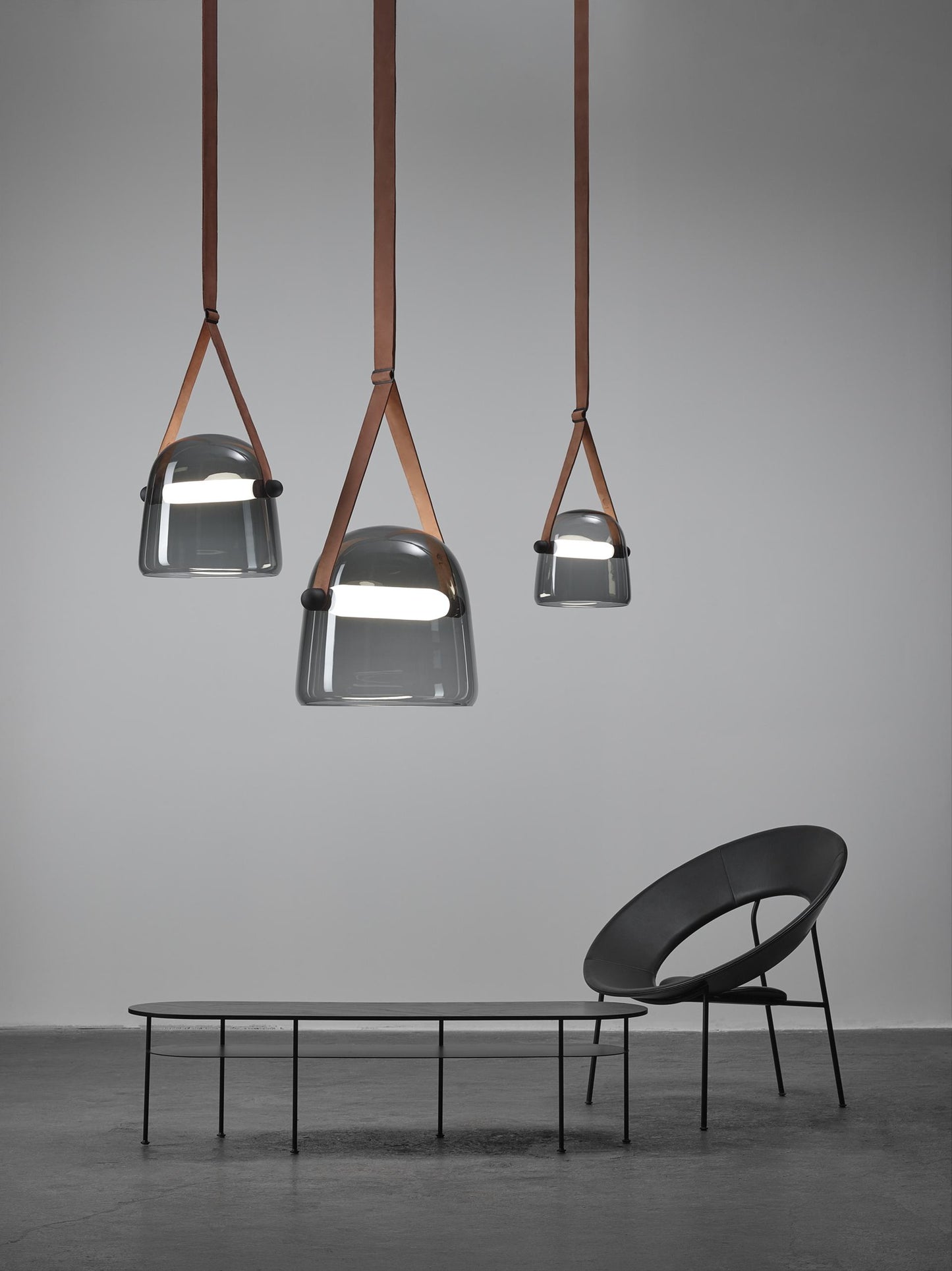 Mona Pendant - Medium In Smoke Brown