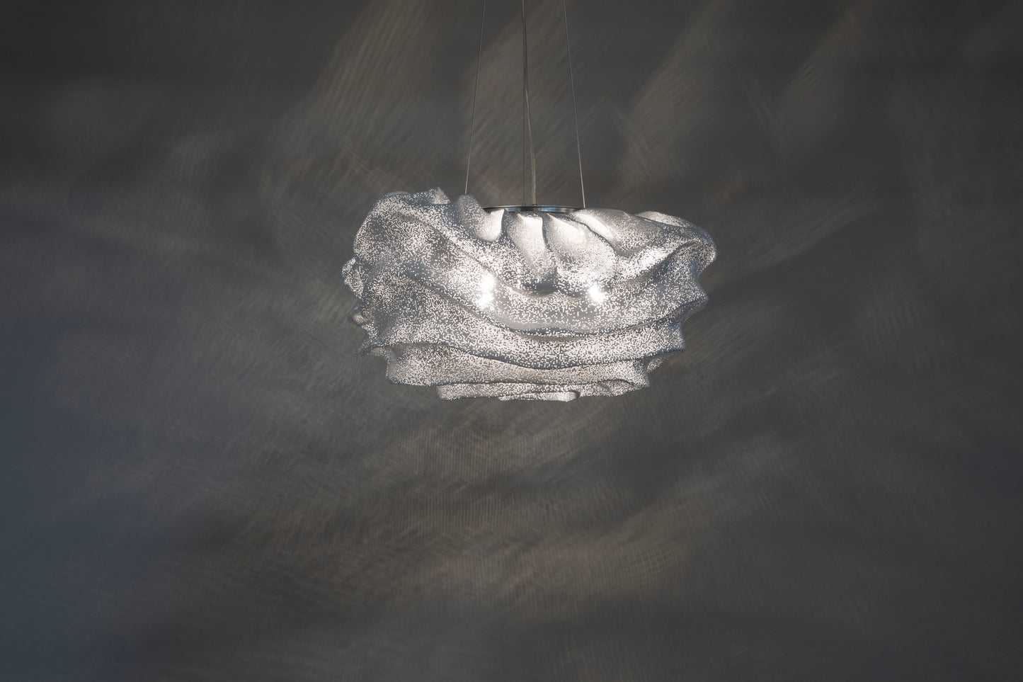 Nevo Pendant Medium