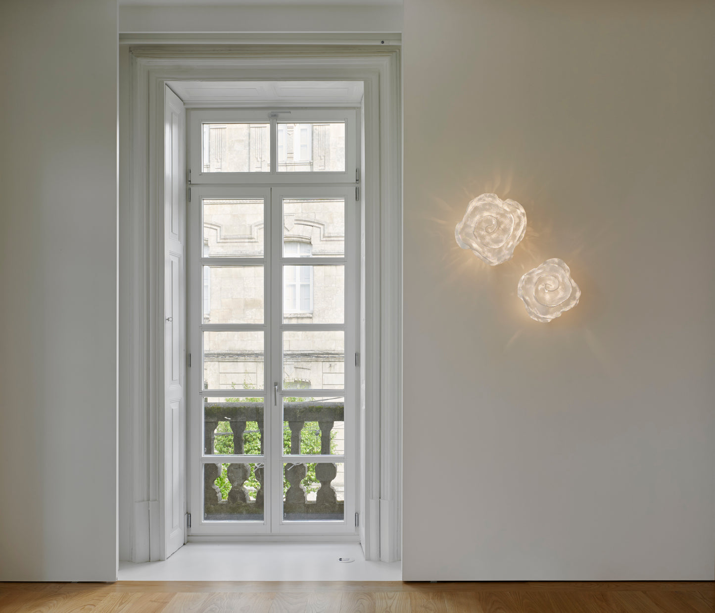 Nevo Wall Medium