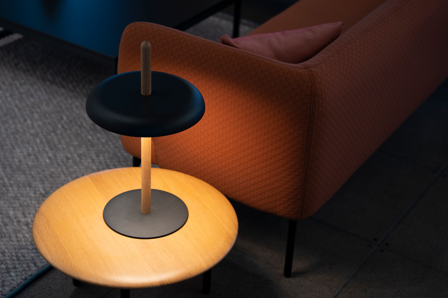Nivél Table