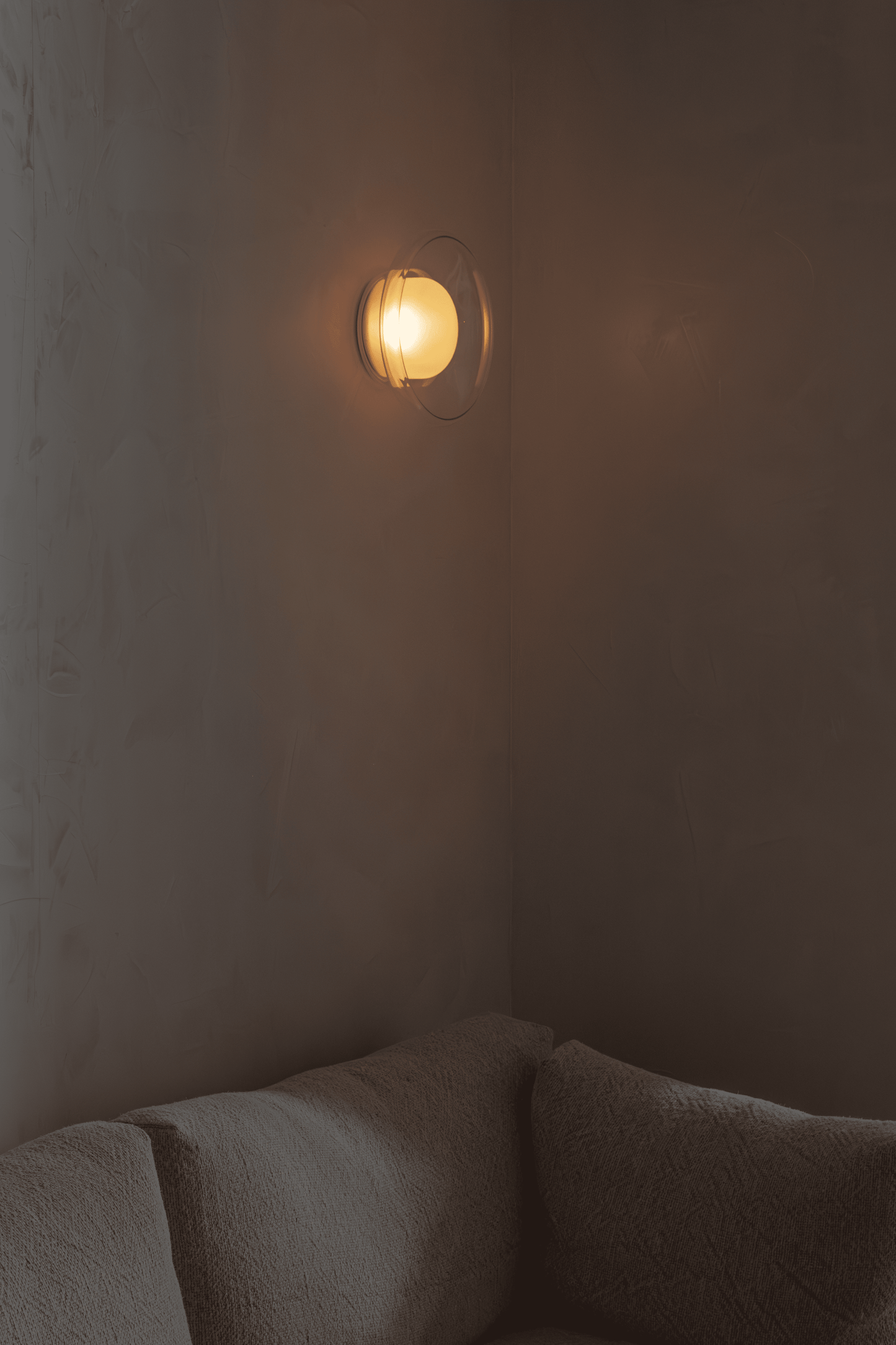 Pace Ceiling/Wall