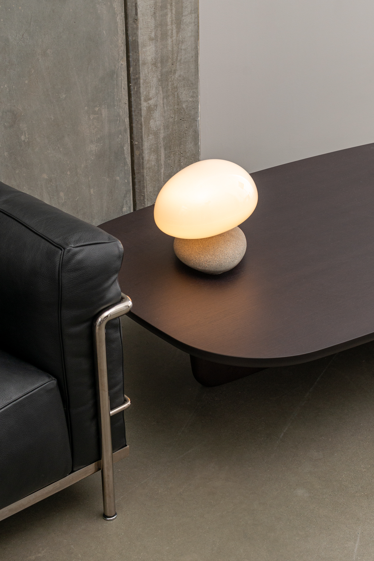 Pebble Table
