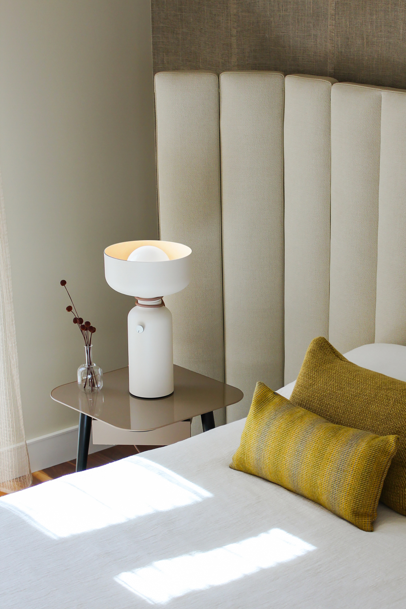 Spotlight Table