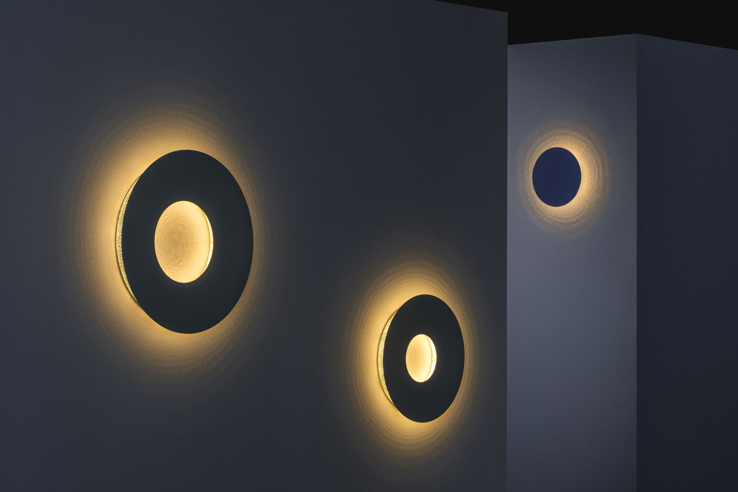 Umbra Round